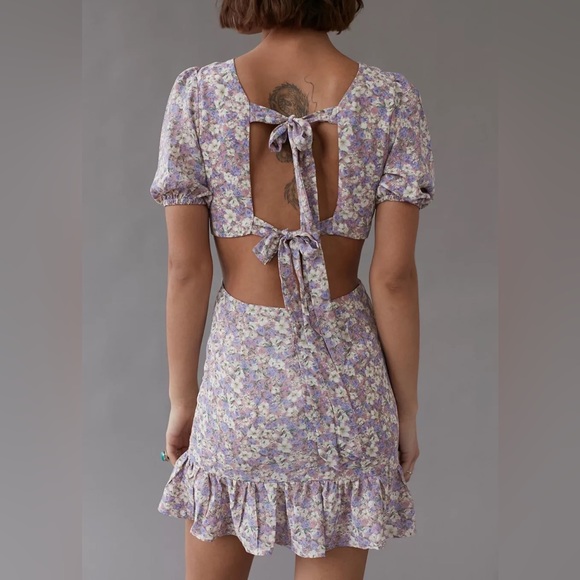 UO Urban Outfitters | Kiss The Sky Mini Floral Open Back Dress - Picture 5 of 8